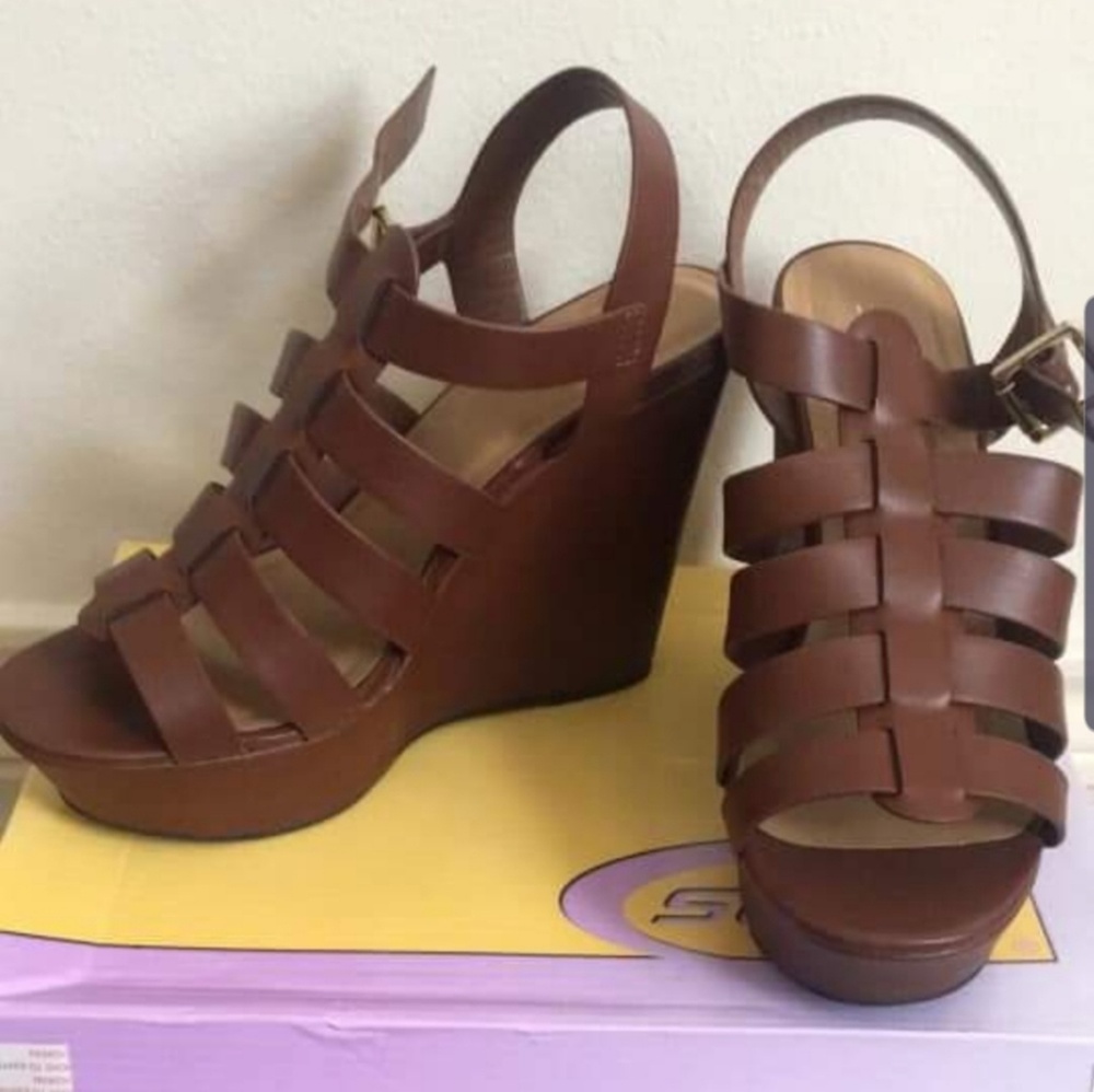 Brown Wedges